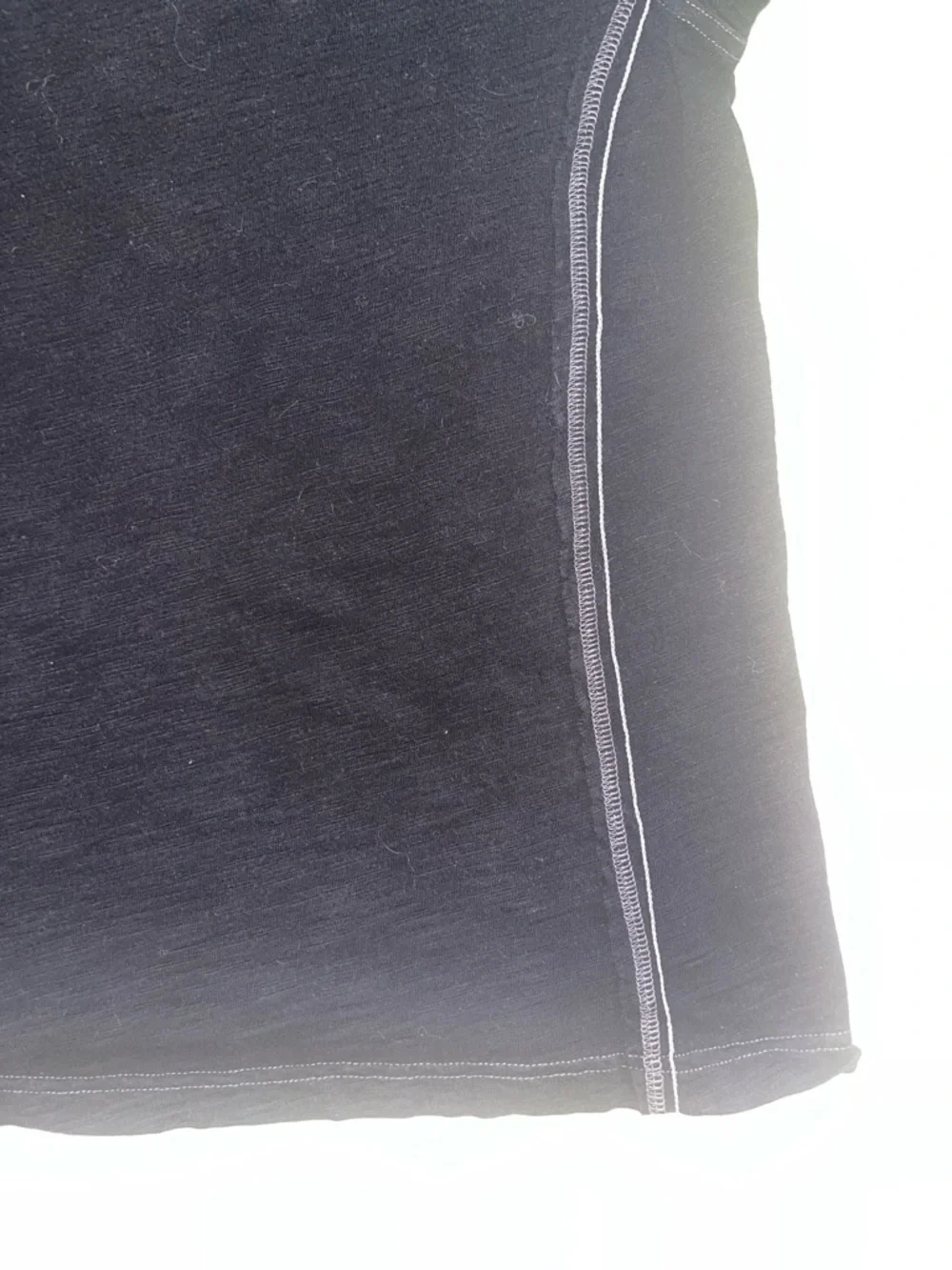 🏳️🌈 GUESS Black Johnny Collar Short Sleeve Tee with Contrast Stitching - Picture 6 of 7